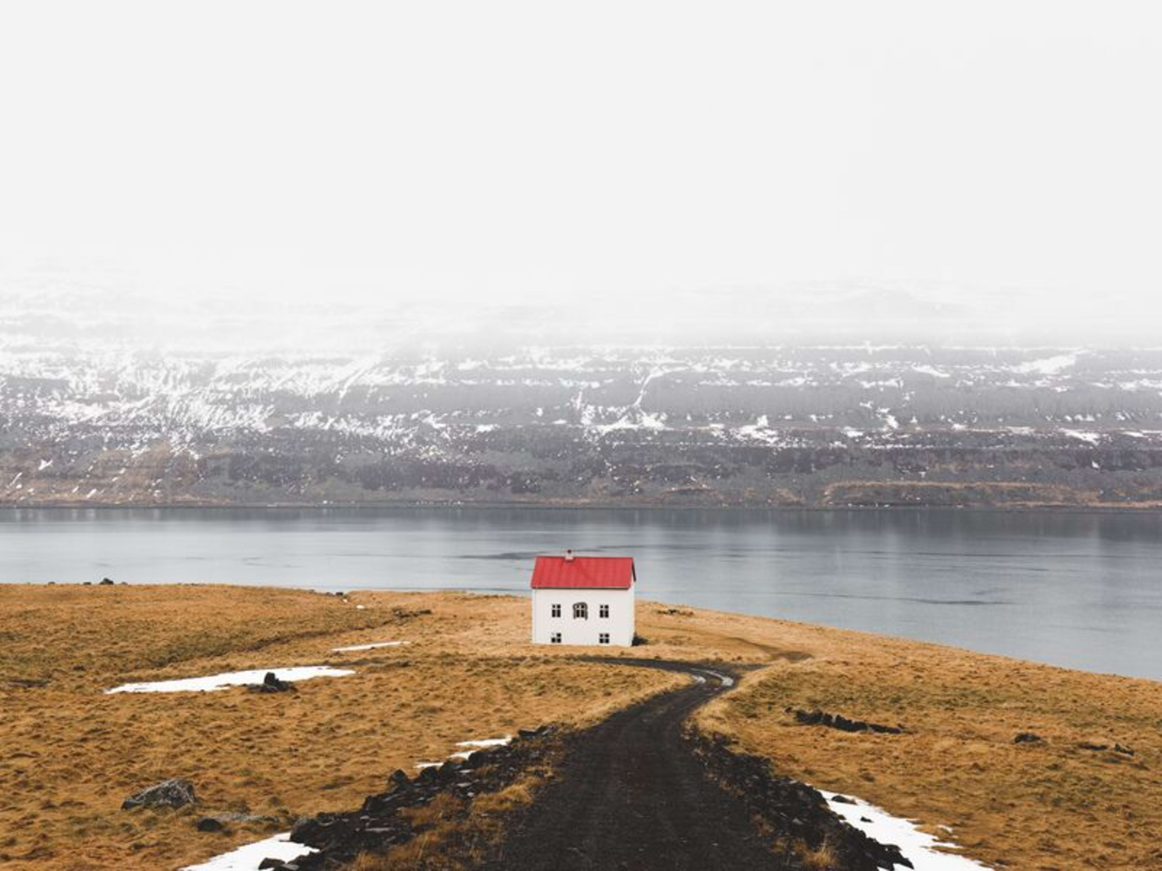 Westfjord_house_benjamin-hardman_untitledBH1_5439_800x600