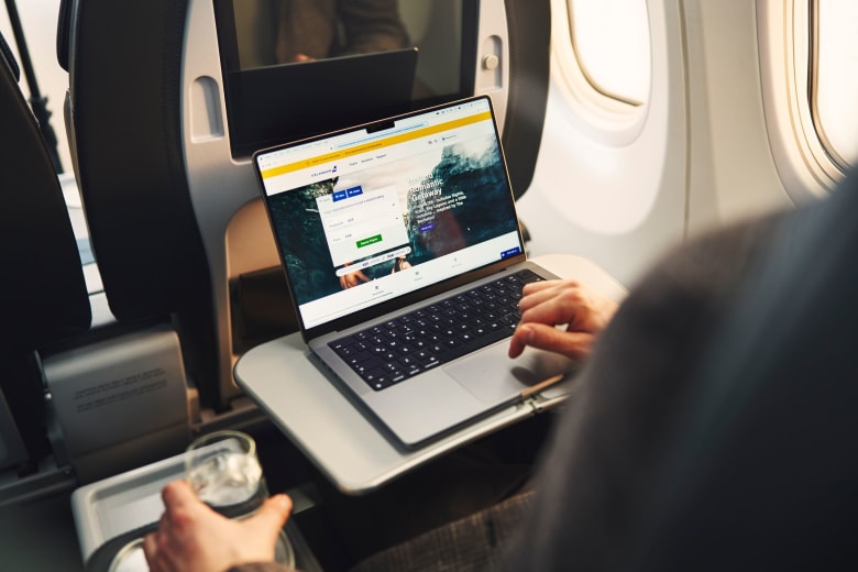 Web_image-Onboard_service-Saga_Premium_Passenger2